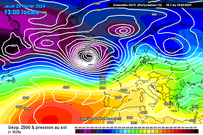 metjeffuk's tweet image. Going back to the 15th when I posted a possible storm from #GEFS now #GFS is picking this up and with cold air in place could be very interesting could we see a repeat of #stormEunice?