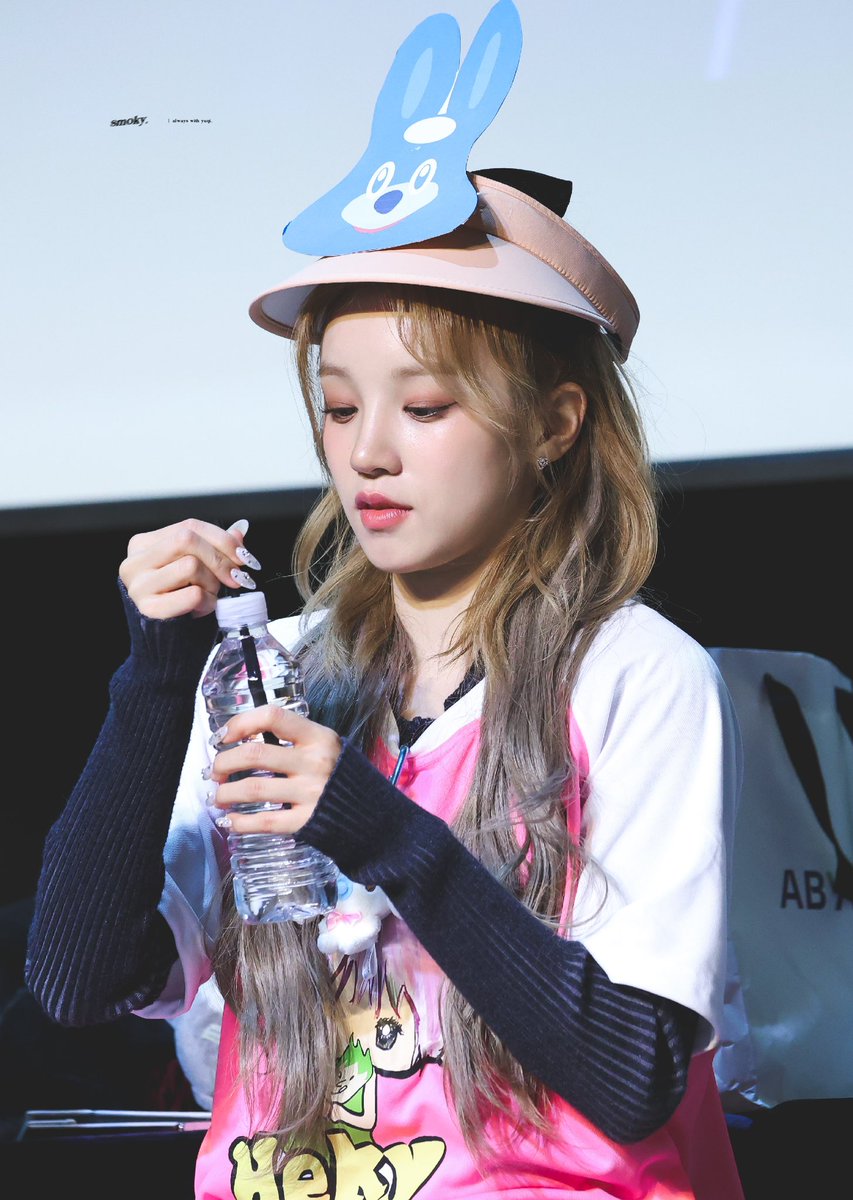 23smokyv's tweet photo. 20240217

#宋雨琦 #우기 #YUQI https://t.co/gYWtcoq9VX
