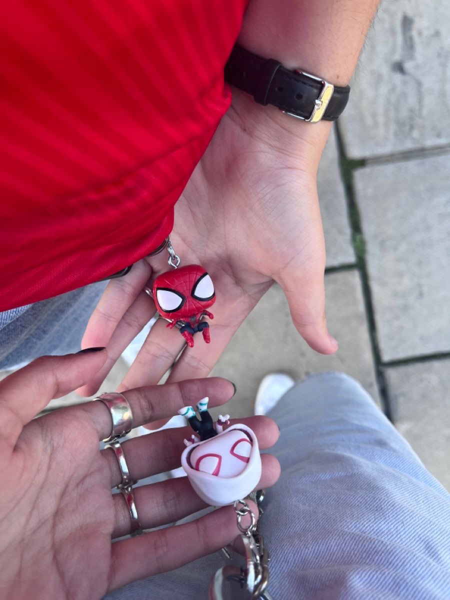 RodhaStore's tweet photo. me and bestie 🕸️🫶🏻 https://t.co/CSCeZYdCaM