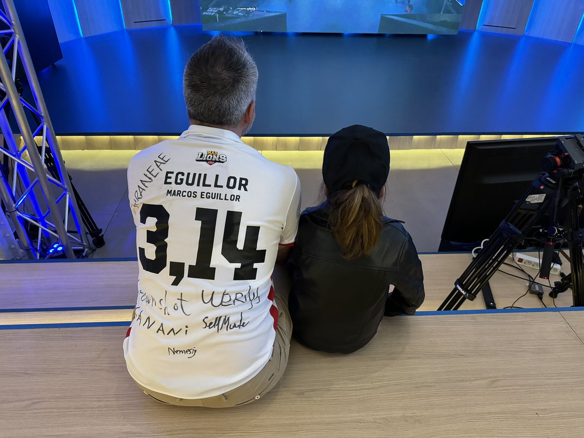 marcoseguillor's tweet photo. ¡Preparados para ver el partidazo desde el MEC! 

A por el título, una vez más. 

#goMADKOI  #MDKWIN  #LEC https://t.co/OD0HfzdvmV