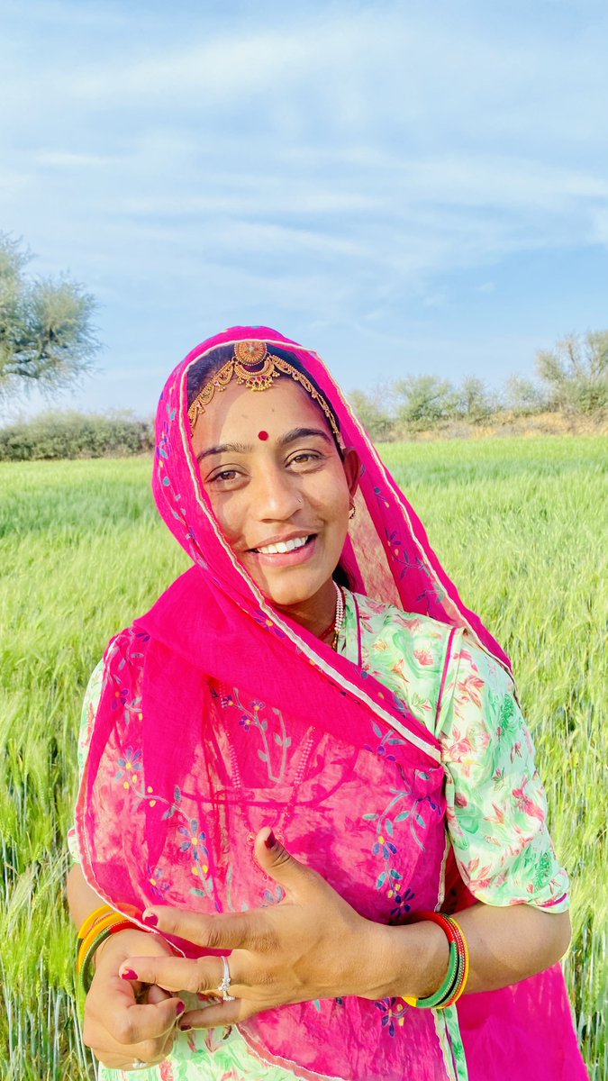 सफलता के लिए तेज चलना नही हैं, बल्कि निरंतर चलते रहना जरूरी है.! 🙏🙏