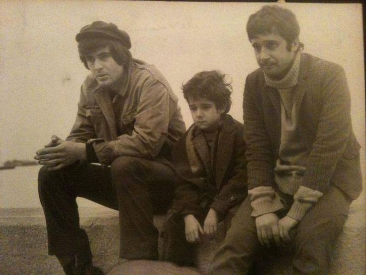 avesta____'s tweet photo. ..

Kahraman: Abi, uyuz olduysam iğne mi yaparlar?

Tarık: Yok... madalya takarlar.

Halit : Ben oldum, ördek kakası sürdüler.

Kahraman: Ehihhh

#CanımKardeşim https://t.co/Gtd5E34RBy