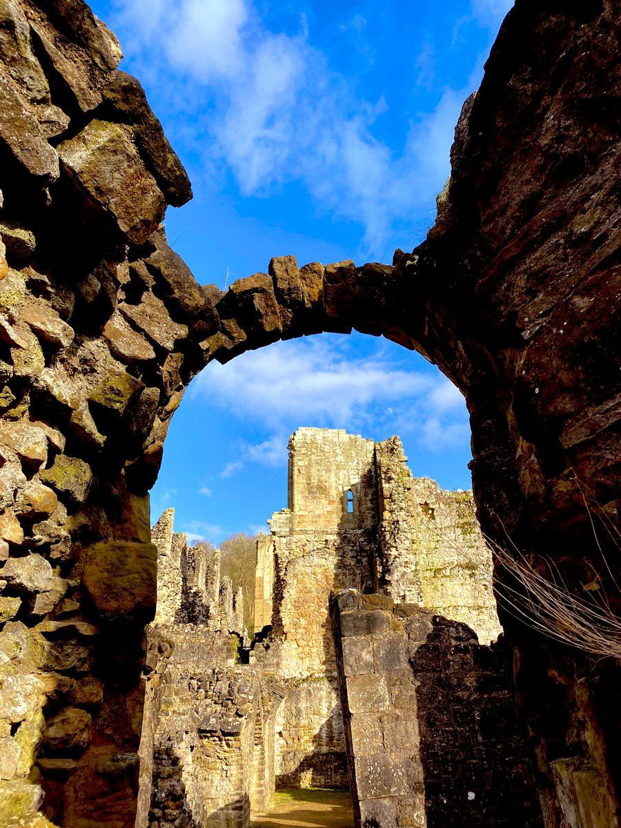 _davelee's tweet image. Good walk from Helmsley to Rievaulx Abbey, the first Cistercian abbey in the North of England…apparently. #brokenbits #yorkshire