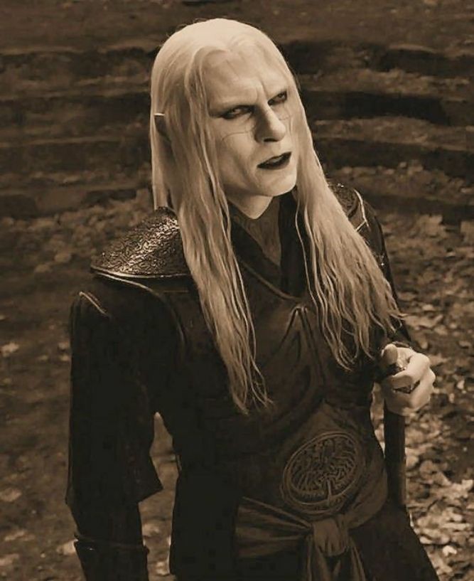 teradiamart's tweet photo. Whats the coolest soneone has ever looked in a movie?

(Prince Nuada my beloved) https://t.co/YgXumaMa1I