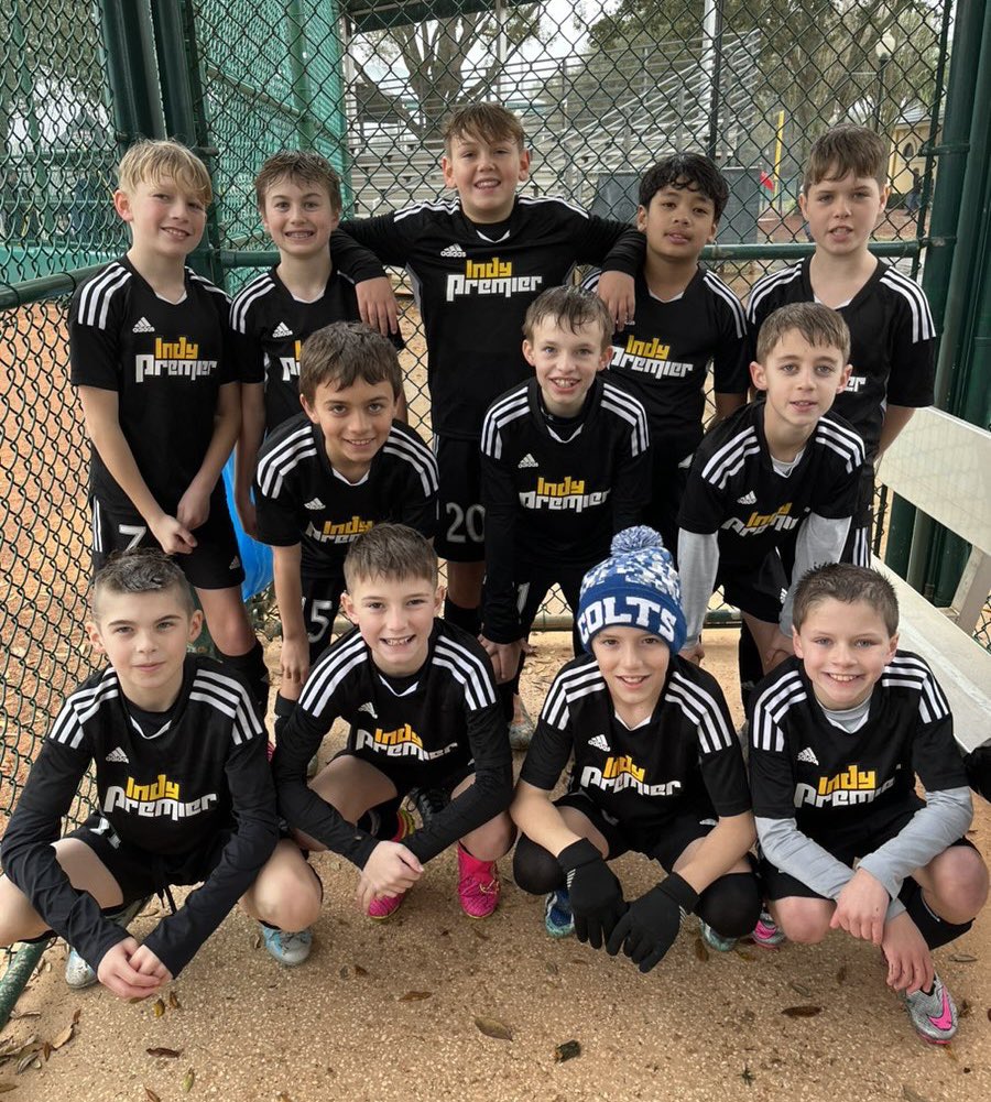 IndyPremierSC's tweet photo. 13B Elite Pool also in Orlando for Disney President’s Day Tournament with Coach Mike! #iwannabelikemike #wheresmickey #floridafun https://t.co/FhLIE1hhXs