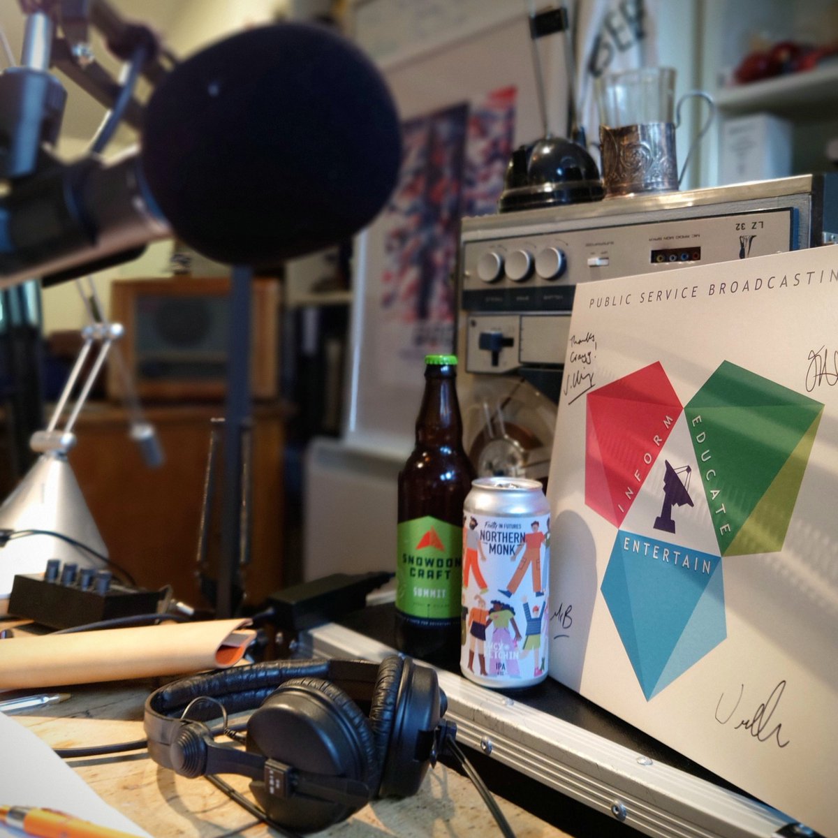 Well, that was a good day! 🌈🏔️🚂
Delving into the @PSB_HQ debut #InformEducateEntertain 
❤️💚💙 #RGB

Chatting to a special guest &amp; shattering merch mugs and expectations with a dash of poetry, new cocktails, beer + good music.
Stay tuned. 
#PublicServiceBroadcasting
#podcast