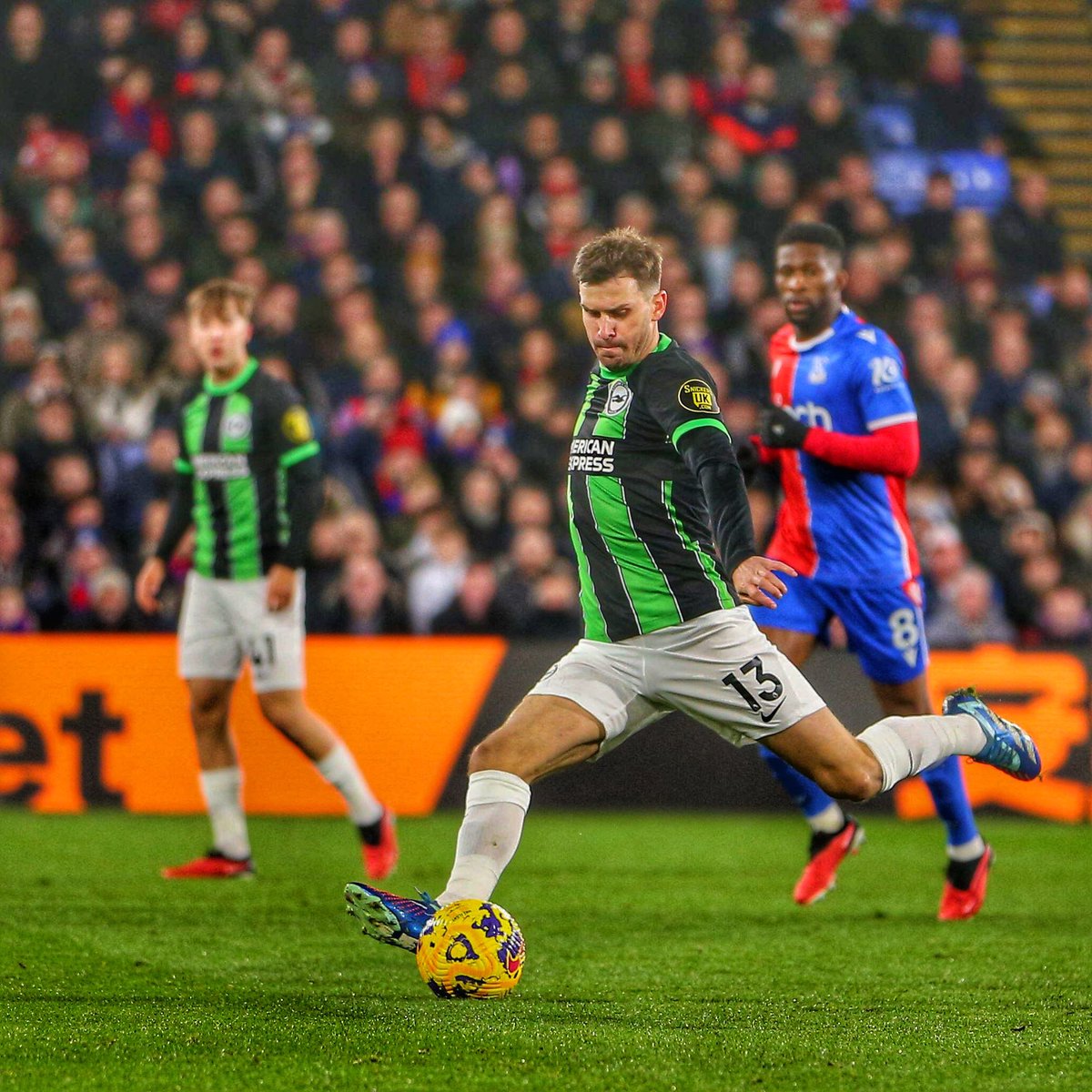 JakeTalksFutbol's tweet photo. 🇩🇪 Pascal Groß vs Sheffield United

- 95’ Mins played
- 142 Touches
- 110 Passes
- 1 Assist
- 97% Pass success
- 9 Key passes
- 9 Crosses
- 2 Long balls
- 2 Big chances created
- 100% Ground duel success
- 1 Tackle

Running out of ways to describe how good this man is #BHAFC 👑 https://t.co/ZWTF6kRWKA