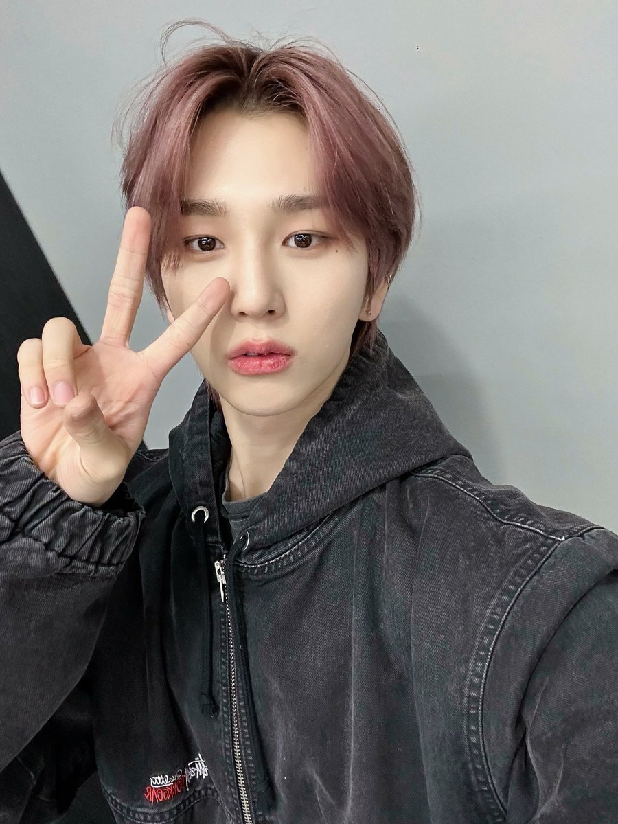 EpexCL's tweet photo. #BAEKSEUNG🐱 | 240218
Actualización de Hyunwoo en X

“Hagamos nuestro mejor esfuerzo esta semana~ 🫶”

©️ by_epex

『𝙀𝙋𝙀𝙓 𝘾𝙃𝙄𝙇𝙀』🫧 
@the_EPEX @by_EPEX @EPEX_JPN #CanWeSurrender #EPEX #ZENITH https://t.co/rCMEkRygmH