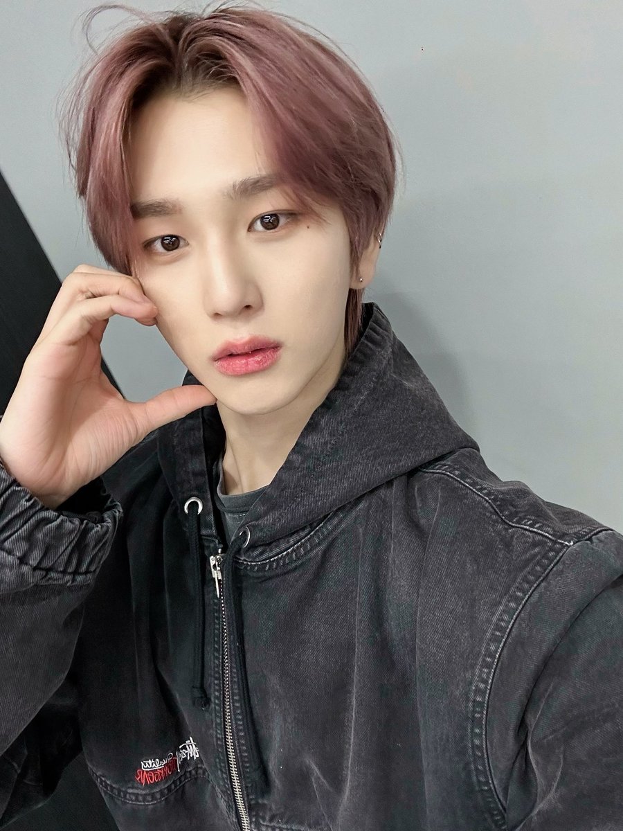 EpexCL's tweet photo. #BAEKSEUNG🐱 | 240218
Actualización de Hyunwoo en X

“Hagamos nuestro mejor esfuerzo esta semana~ 🫶”

©️ by_epex

『𝙀𝙋𝙀𝙓 𝘾𝙃𝙄𝙇𝙀』🫧 
@the_EPEX @by_EPEX @EPEX_JPN #CanWeSurrender #EPEX #ZENITH https://t.co/rCMEkRygmH
