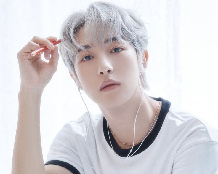 Mir_Khamr's tweet photo. 🩷 Take a chance with me 💛
a #jaerenau for #jaeren's #jaerenparade @jaerenparade
 theme: valentine/birthday 

Starting with a stupid bet,
He learns that there's a thin line between love and hate. https://t.co/Z6YQz4ZWOz