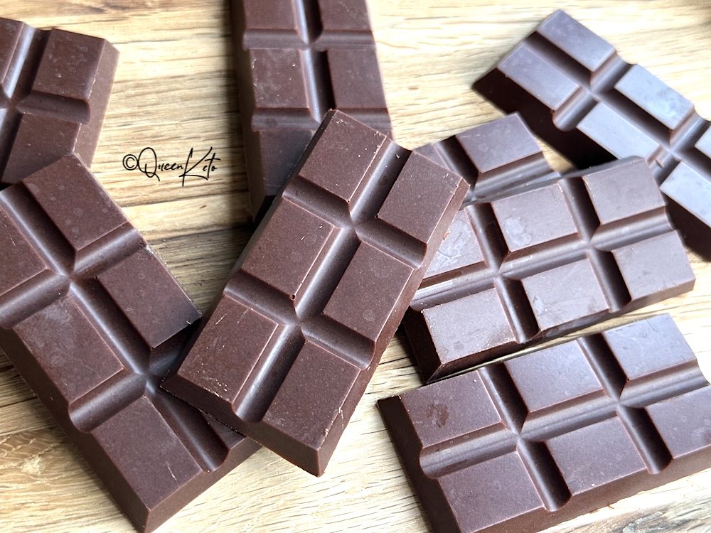 gangstagran_me's tweet image. Sugar Free Keto Milk Chocolate. A delightfully smooth, home-made option that's stable at room temperature and with just 0.5g carbs per bar.
#cacaobutter #chocolate #creampowder #glutenfree #homemadechocolate #keto #lowcarb #milkchocolate #sugarfree

queenketo.com/sugar-free-ket…