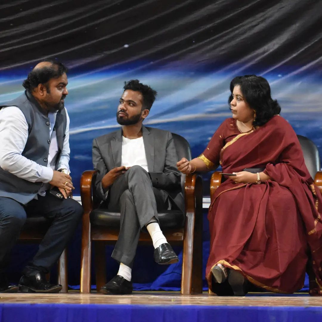 JatinWahane's tweet photo. Thank you so much @NASA and nasaspaceappsnagpur for having me as the guest of honour. It was wonderful sharing insights about astrophysics and space science. https://t.co/1fcliw1cR2