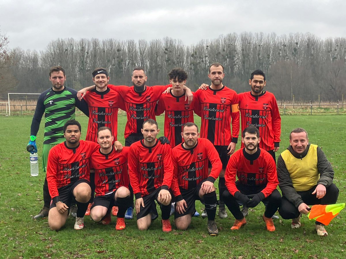fcsaintpaul's tweet photo. 🔜 Direction les 8èmes de finale du challenge Patoux !
𝐁𝐫𝐚𝐯𝐨 𝐥’𝐞𝐪𝐮𝐢𝐩𝐞 ✊
📸 @llartDavid
#USPEFCSP #TeamFCSP 🔴⚫️ https://t.co/F9vvTC1D9D