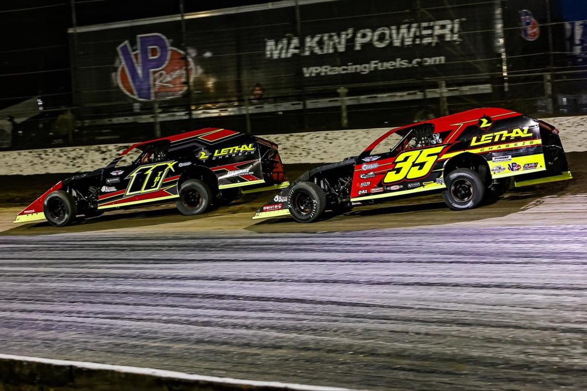 Thomas_M_Berry's tweet photo. 2024 DIRTCAR modified nationals Down in @VolusiaSpeedway very fortunate to drive for such a great car owner @DavidStremme and @LethalChassis had a very fun and productive week! We finished 8th in overall point after a dnf finish on Saturdays big show! https://t.co/8YfyM8f5t3