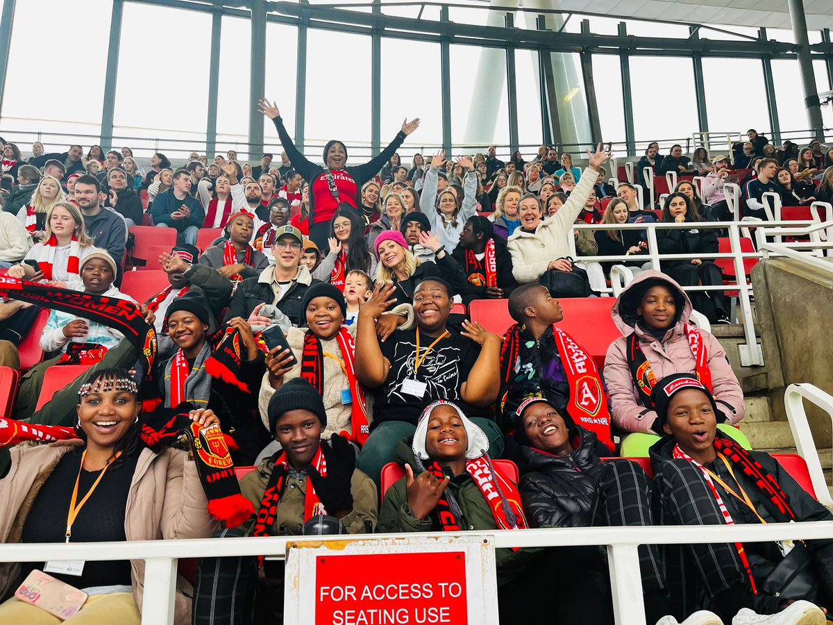 sharedifference's tweet image. On Saturday we were thrilled to be part of the record breaking crowd to watch @ArsenalWFC beat Manchester United 3-1. The atmosphere was amazing and we even started a Mexican wave!! 🧡