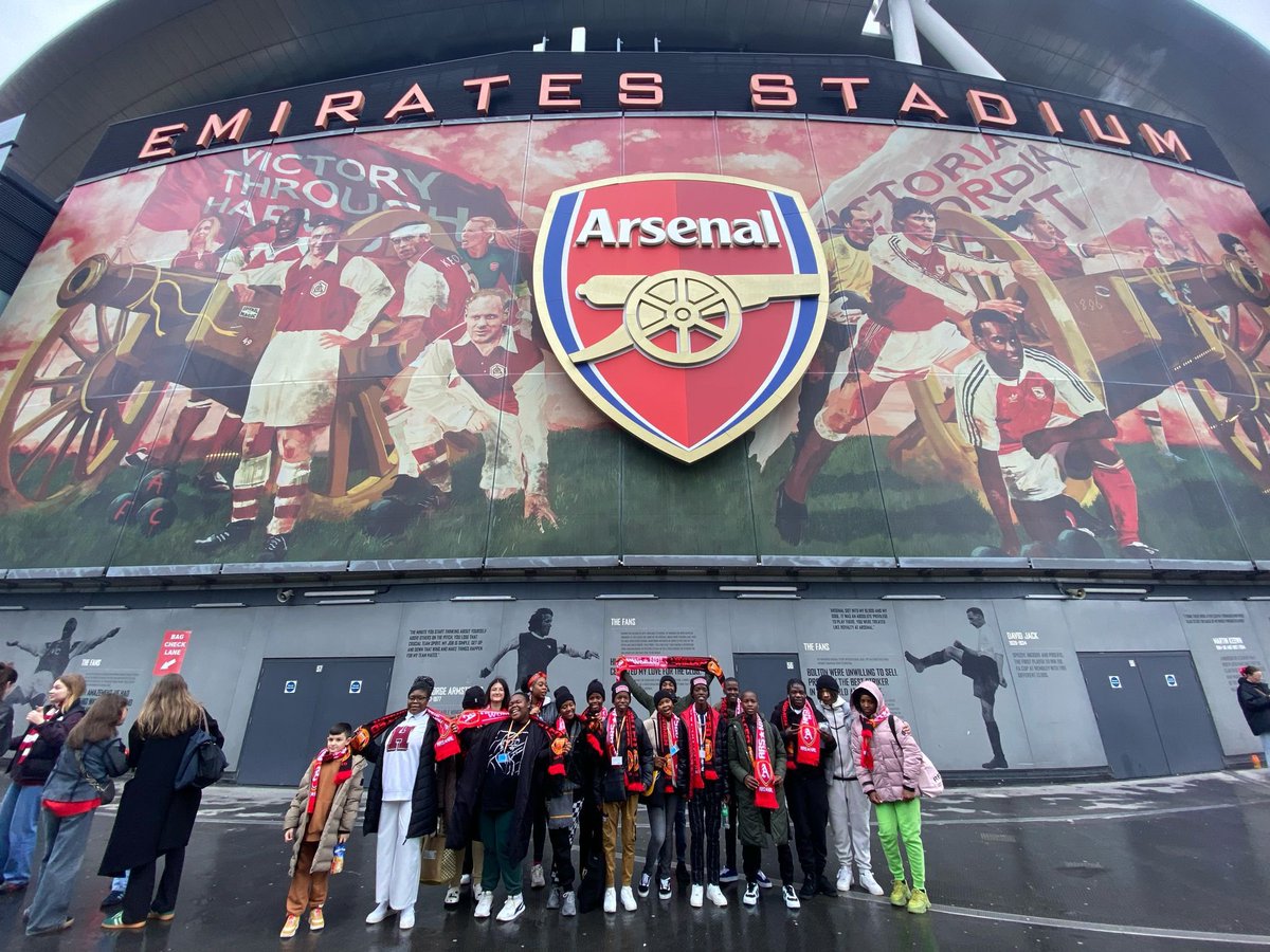 sharedifference's tweet image. On Saturday we were thrilled to be part of the record breaking crowd to watch @ArsenalWFC beat Manchester United 3-1. The atmosphere was amazing and we even started a Mexican wave!! 🧡