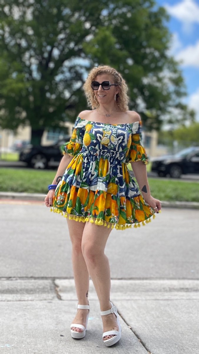 Happy Sunday Funday ☀️ This dress reminds me that it’s always summer in #Florida 🤩 #SundayMorning #sundayvibes