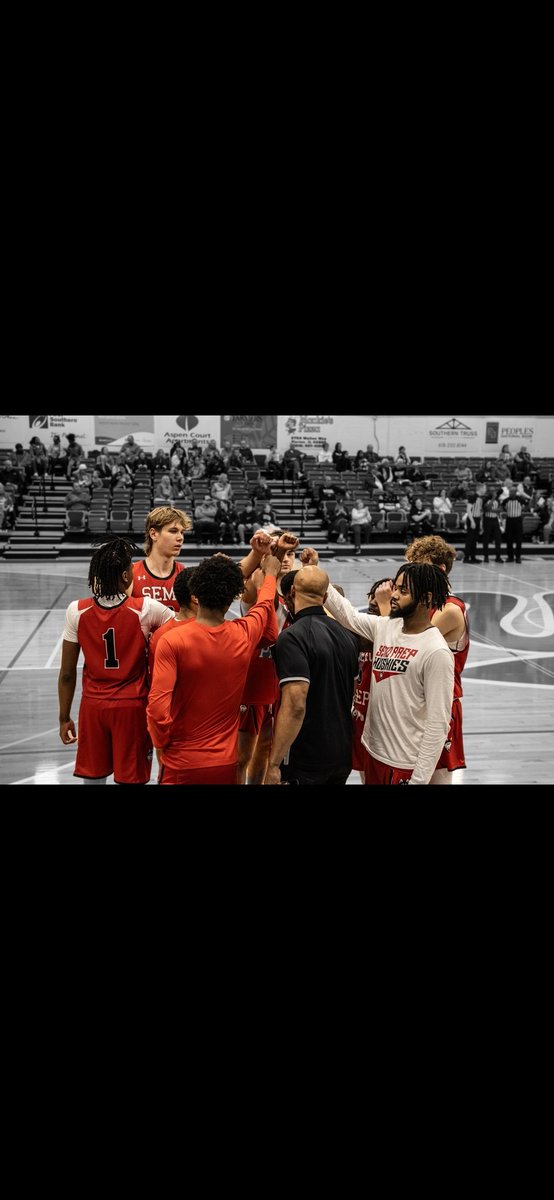 semoprepmbb's tweet photo. We beat governor state university the other night. @mattxhampton led us with 34 points, 9 rebounds and 2 monster dunks, ser lewiss followed with 14 points and 5 assist.
#semoprep https://t.co/Qkb8iMw1Z2