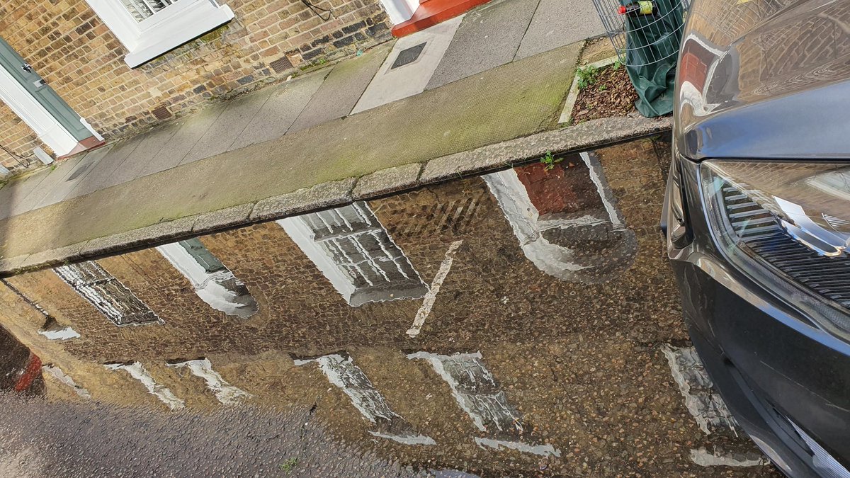 _mohammedrob's tweet image. @TowerHamletsNow street flooded due to blocked gutters in Flamborough Street. Needs urgent attention and action for a permanent solution.  Reported via #FindItFixIt app. #StDunstans Ward. @ayasmiah3 @Cllr_MaishaB