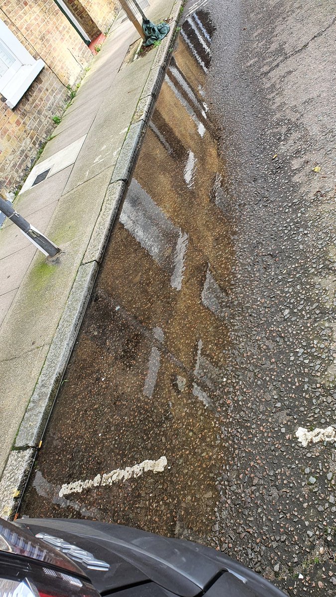 _mohammedrob's tweet image. @TowerHamletsNow street flooded due to blocked gutters in Flamborough Street. Needs urgent attention and action for a permanent solution.  Reported via #FindItFixIt app. #StDunstans Ward. @ayasmiah3 @Cllr_MaishaB