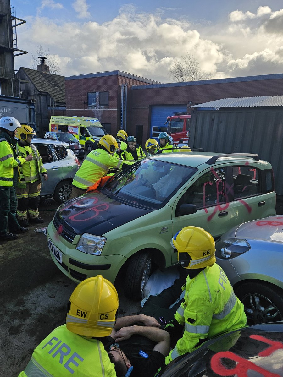 Shared RTC learning today for our latest @shropsfire on-call recuits with student paramedics enhancing realism through training  #jointworking #JESIP #extrication #casualtycentred