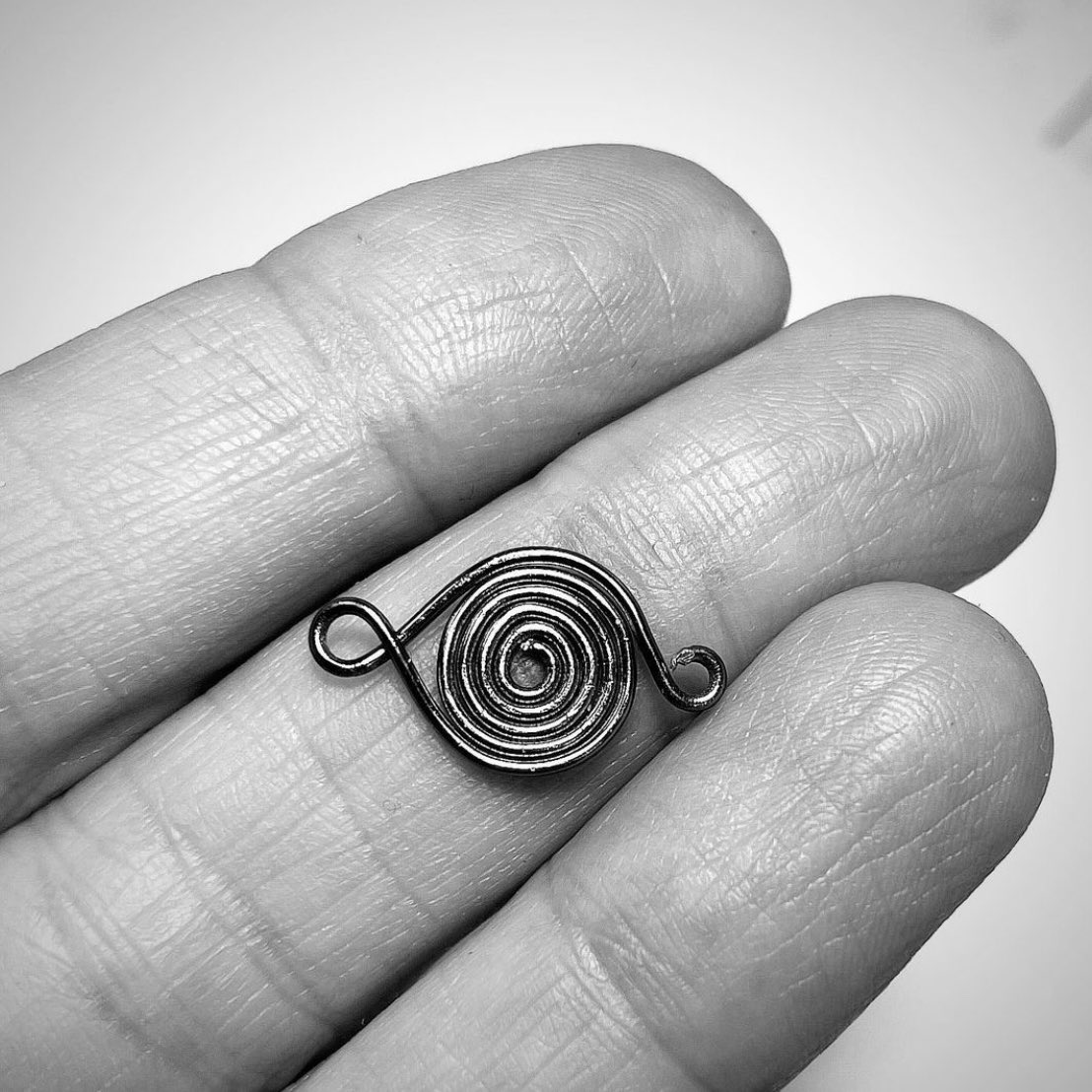 borianag's tweet photo. First steps in making wire jewelry. My newly bought cheap hammer from the hardware store transferred some texture on the wire. Now I wet sanded the tool with 1200 grit sandpaper and it seems smooth🙃 #artistonx #wirejewelry #jewelrymaking #makers #crafts #doitfortheprocess #wip https://t.co/GMQEpnc624