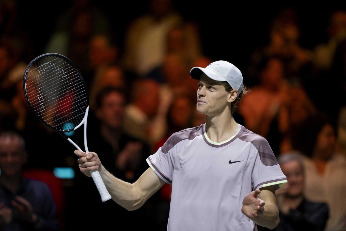 SÌÌÌÌÌÌÌÌÌNNERRRRR 🤩🤩 Dopo il trionfo agli Australian Open, il nostro Jannik vince anche l’Atp 500 di Rotterdam!!! 🎾 In finale battuto l’australiano De Minaur 7-5 6-4!! 💪 È un inizio di 2024 da incorniciare per il campione azzurro!!! 💙 #ItaliaTeam @federtennis @janniksin