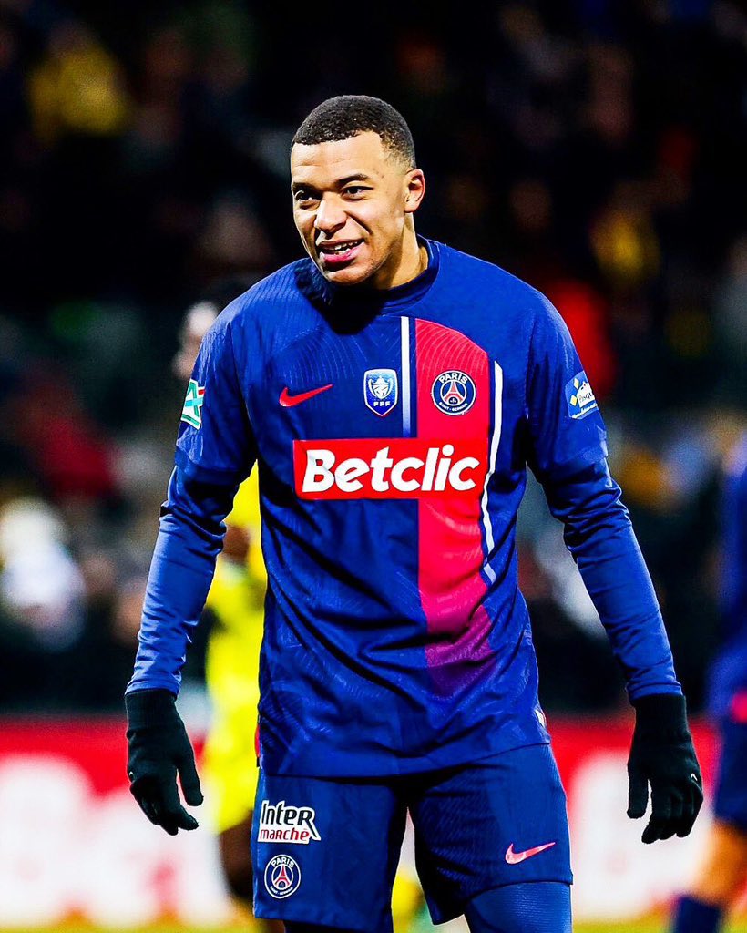 🚨 Kylian Mbappé VA BIEN REJOINDRE le Real Madrid cet été ! 🤍

En privé, la première réaction de Nasser Al Khelaifi suite à cette nouvelle fût très négative. 😬

(<a href="/Santi_J_FM/">Santi Aouna</a>)