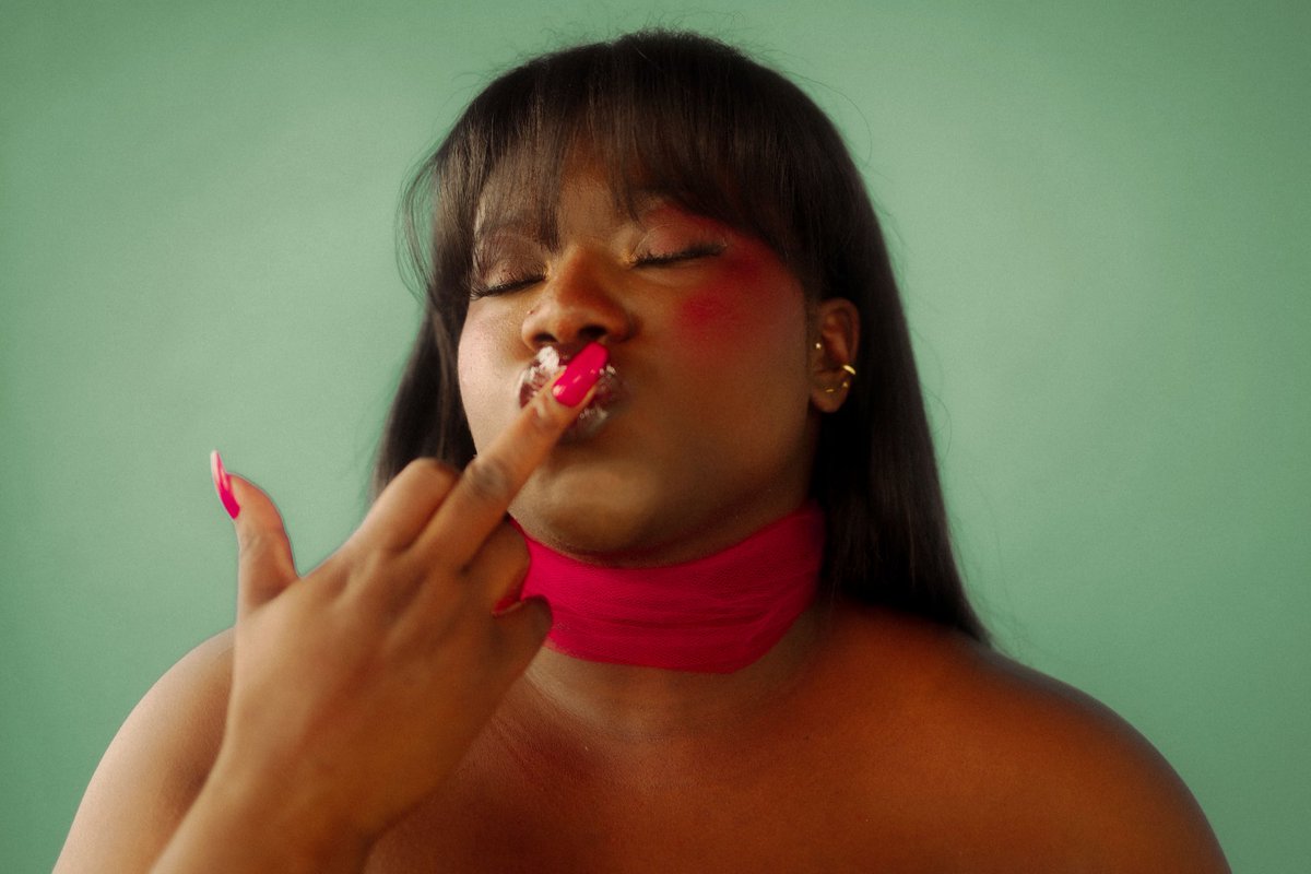 I cut bangs in my hair everyone. Inspired by <a href="/theestallion/">TINA SNOW</a> HISS.