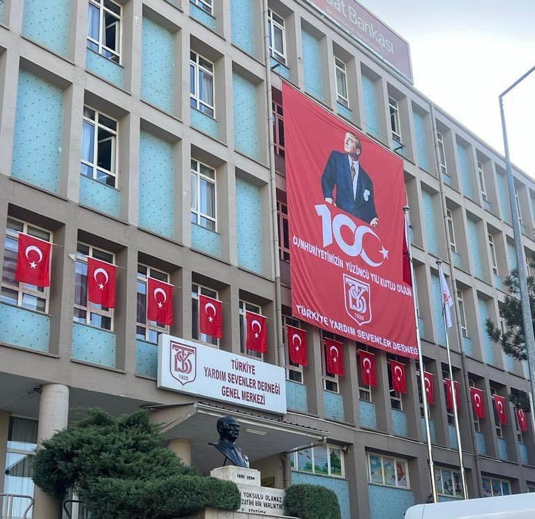 muratevginmusic's tweet photo. Atatürk’ün kurduğu,büyük bir gururla Gönül Elçisi olduğum ve marşını bestelediğim Türkiye Yardım Sevenler Derneği’nin 96. Kuruluş yıldönümünü kutlarım.
Benim için “GÜVEN” deyince popülerizmden uzak Türkiye Yardım Sevenler Derneği gibi köklü kuruluşlar ilk sırada geliyor. #tysd https://t.co/NHUKYBLqCn