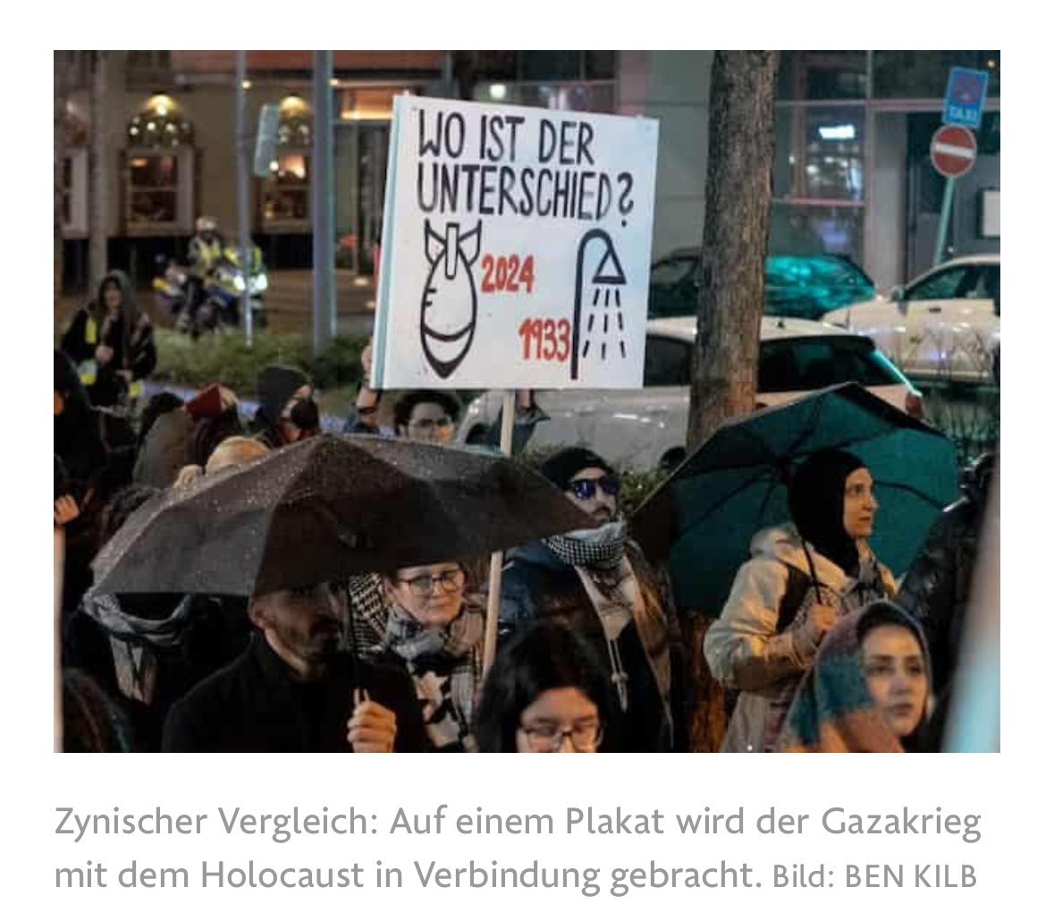 Auf der antisemitischen Demo am vergangenen Freitag in #Frankfurt kam es auch zu diesem Holocaustvergleich. 

Bildquelle: Screenshot FAZ-Artikel