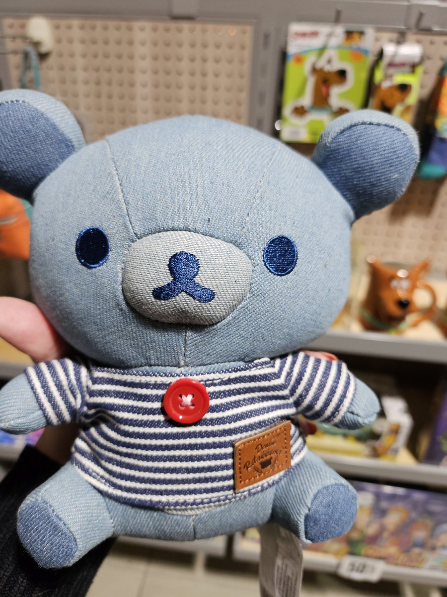 baconmon's tweet photo. THEY TURNED MY BOY INTO JEANS 😭😭😭 https://t.co/H0emZQVG4X
