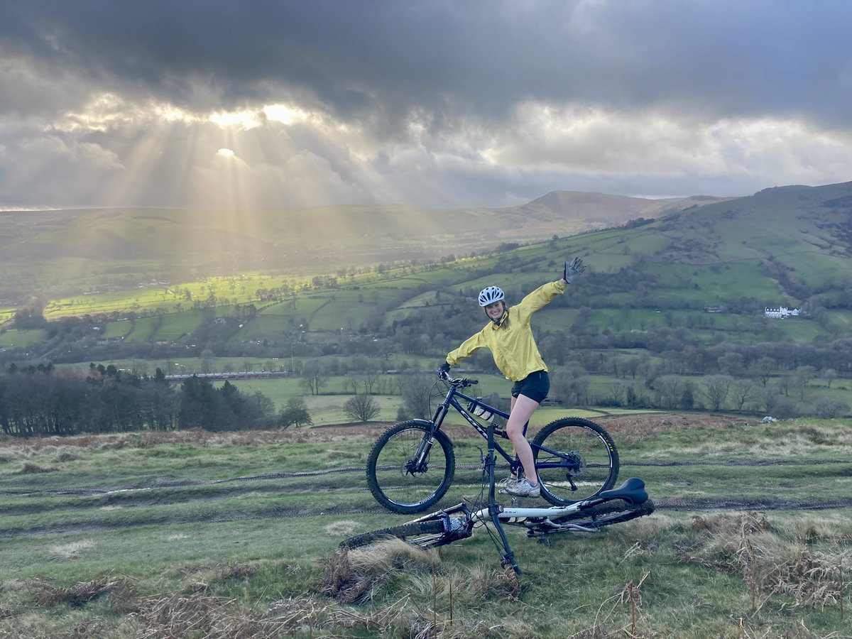 Lovely afternoon out in the Peak

Great fun to get out

Rather muddy along Hope Brinks @KoftheP 

Rocketmax & Flaremax running well as ever @CoticLtd 

@Cycletography @OutsideShop @peakdistrict #goniceplacesdogoodthings