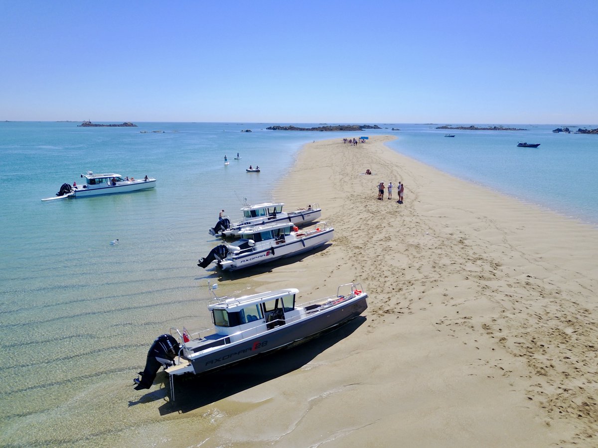 Any medics out there fancy moving to Jersey, setting up a new service to provide the best patient care, whilst enjoying a fabulous quality of life with your family?

gov.je/Working/JobCar… 

#respiratory #renal #acute #frailty #stroke #medicine #medtwitter @GovJsyHCS