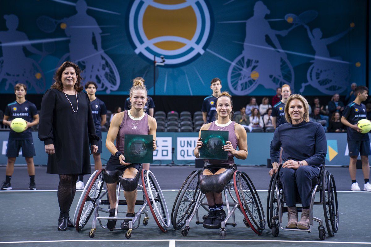 Yesterday they faced each other, today they won together in an all-Dutch women’s doubles final. ☺️ Congratulations to @DiedetheGreat and @jiskegriffioen! 🎊 #abnamroopen