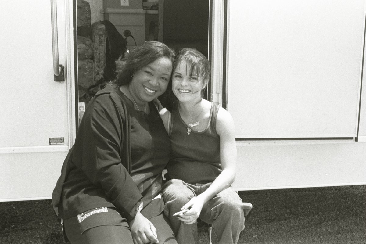 netflix's tweet photo. Shonda Rhimes gifted us some very special snaps of Britney Spears, Zoe Saldana, and Taryn Manning from the set of Crossroads! https://t.co/zE3kXXgztt