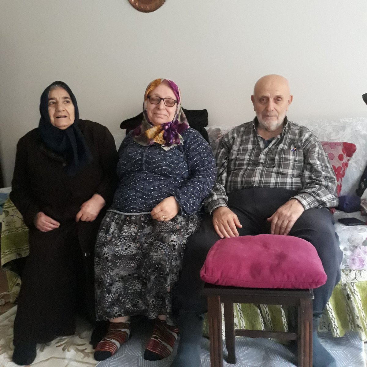 Ak Parti Başakşehir İlçe Başkanlığı Sosyal Politikalar, EKM ve YKM Komisyonları ziyaretlerine devam ediyor. 
DURMAK YOK YOLA DEVAM