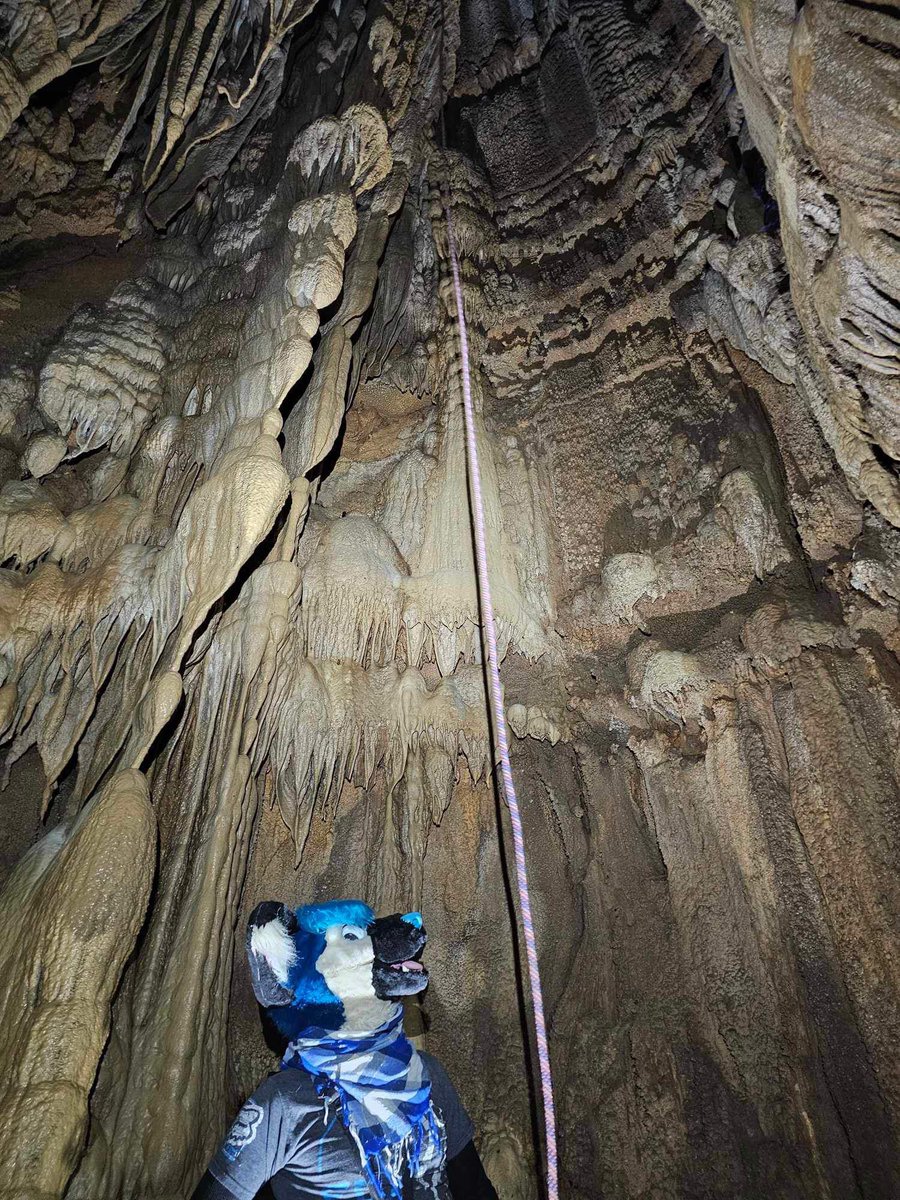 I’ve been needing to break in a fancy 100ft rope I bought last year so I ended up in a couple pits in southern Indiana yesterday. 
I found some pretty white formations underground and had to add some blue into the mix X3