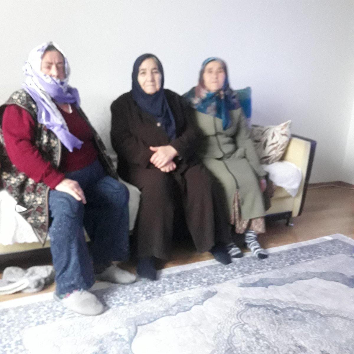 Ak Parti Başakşehir İlçe Başkanlığı Sosyal Politikalar, EKM ve YKM Komisyonları ziyaretlerine devam ediyor. 
DURMAK YOK YOLA DEVAM