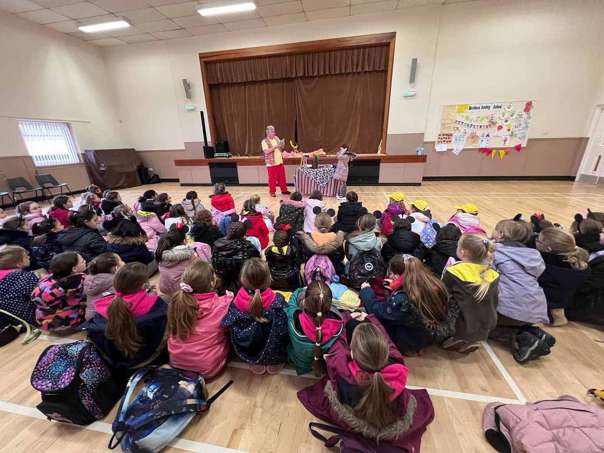 Brownies1stBish's tweet photo. What a great day at  #renfriends2024. Thank you Greenock. We loved it!😊 @GirlguidingRen @GirlguidingScot @GGGrnckDivision @GirlguidingBish https://t.co/lYc3e1xTSD