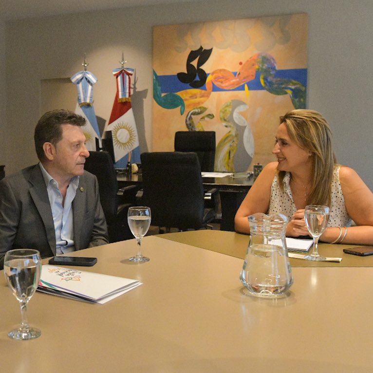 La vicegobernadora Myrian Prunotto llega a la #FiestaNacionalDelTrigo, hoy, a las 21 h.

Estará acompañada de legisladores, intendentes y funcionarios provinciales.

Mantendrá reuniones y recorrerá el Parque FNT, Av. del Libertador 1701, Leones.