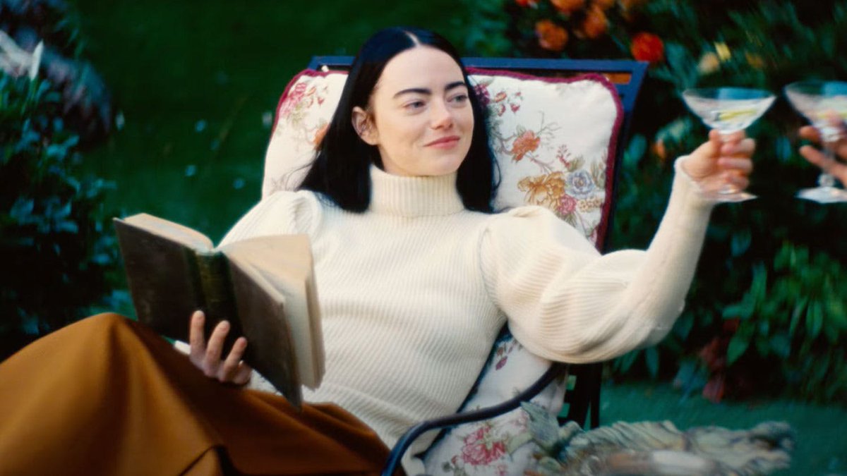 Next up, the award for Best Special Visual Effects. And the BAFTA goes to...

Poor Things!

#EEBAFTAs