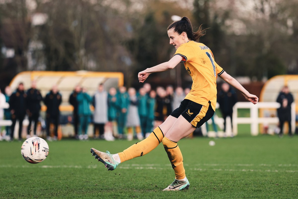 Wolves Women FC tweet media