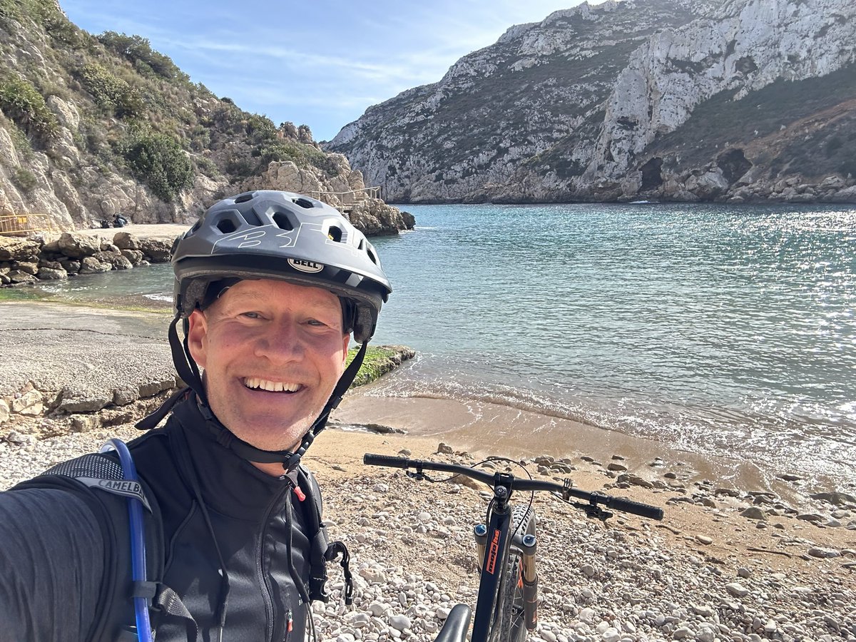 DirkBrandPC's tweet photo. After nearly 2 days of traveling and โjet lagโ , doing a long bike ride might sound crazy, but is so rewarding to connect to mother nature, feel sooo good & kaput ๐๐ฅธ๐๐๐๐ช #nature #mtb #spain #javea #bike #mountainbike #sports #fun #earth #grounding #ibiscycles #grenadella https://t.co/FoPG0XvE2a