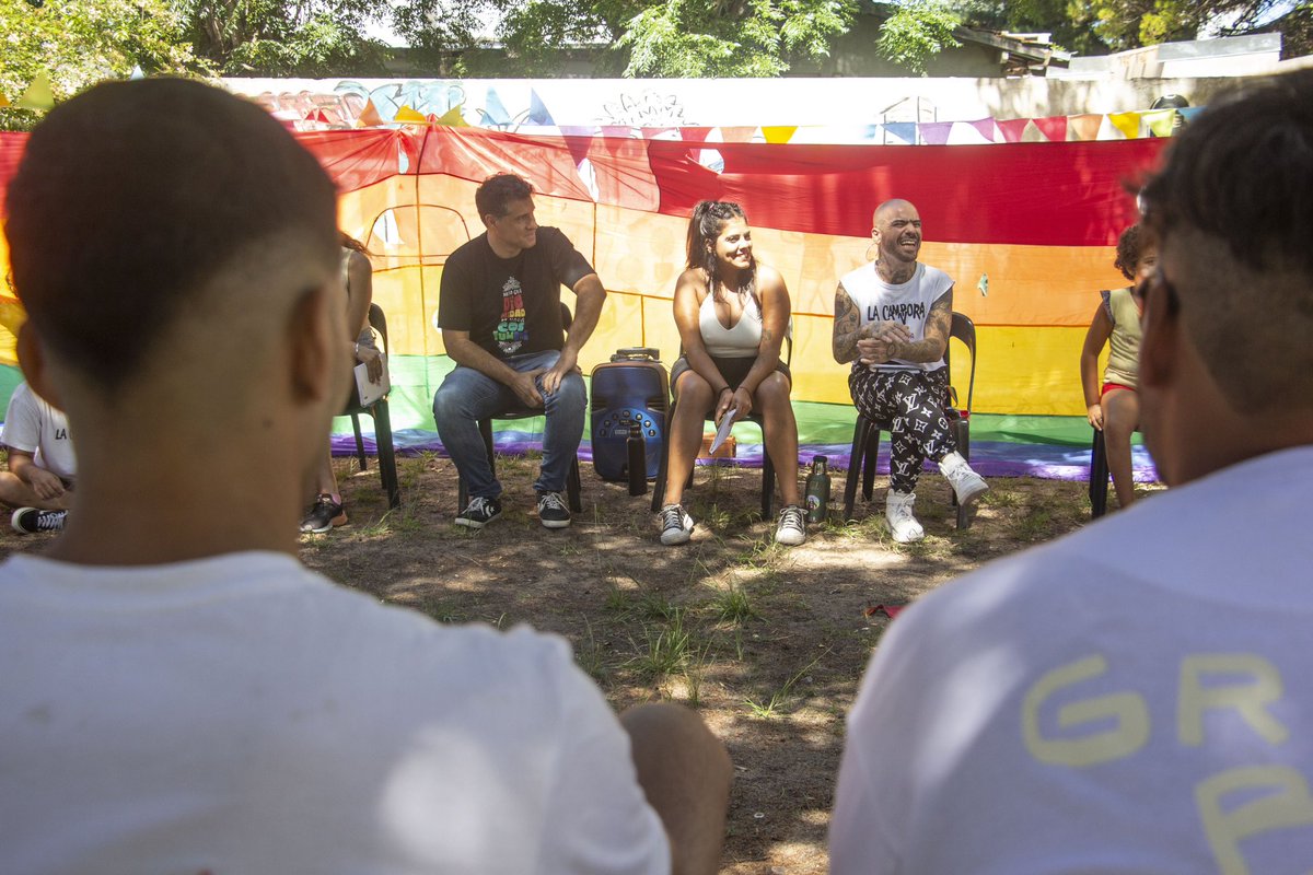 diversia_lc's tweet photo. Junto a responsables del frente de la provincia de BsAs nos juntamos en #VillaGesell para organizarnos ante el avance del gobierno Nacional sobre nuestros derechos.
Templanza, organización y mucho orgullo por nuestras convicciones para #TransformarloTodo. https://t.co/6EKWexy50Q