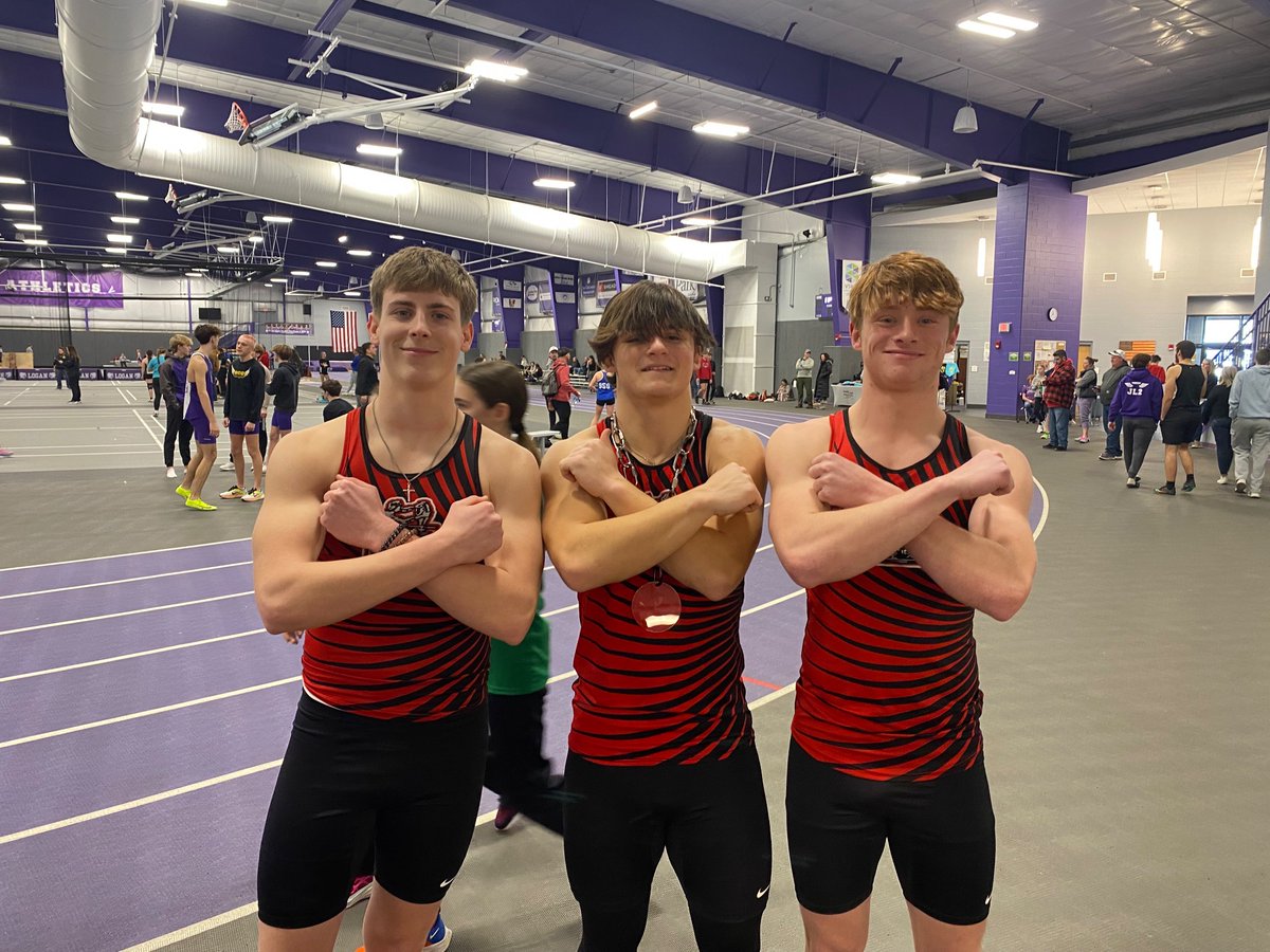 CrooksvilleTF's tweet photo. Sprinters got that DAWG in them! Congrats K Potter, E Sprankle, and R Wagoner! Potter sets NEW SCHOOL RECORD for 60m dash with a 7.35 time! @CrooksvilleSpo1 https://t.co/5aiLEzrIFC