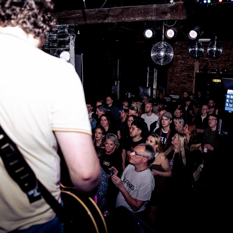 ⚪️ LAST NIGHT ⚪️ What a night at @LionsDenMcr with @thefacadesband Cedar and @wearetheddes ! Can you spot yourself in the crowd? 📸 Josh Brooke