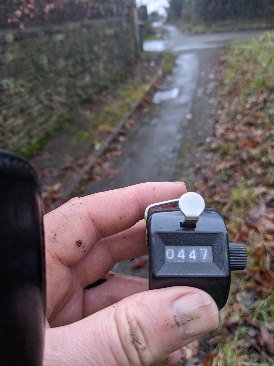 EricTorrington's tweet image. I'm no #mathematician @carolvorders but since I started #litterpicking my #adding up has improved no end. Getting #litter to go away &amp;amp; subtraction is another matter 😏 Do you like litter maths?🤔 No training needed. Just give it a go you'll pick it up as you go along 🫣