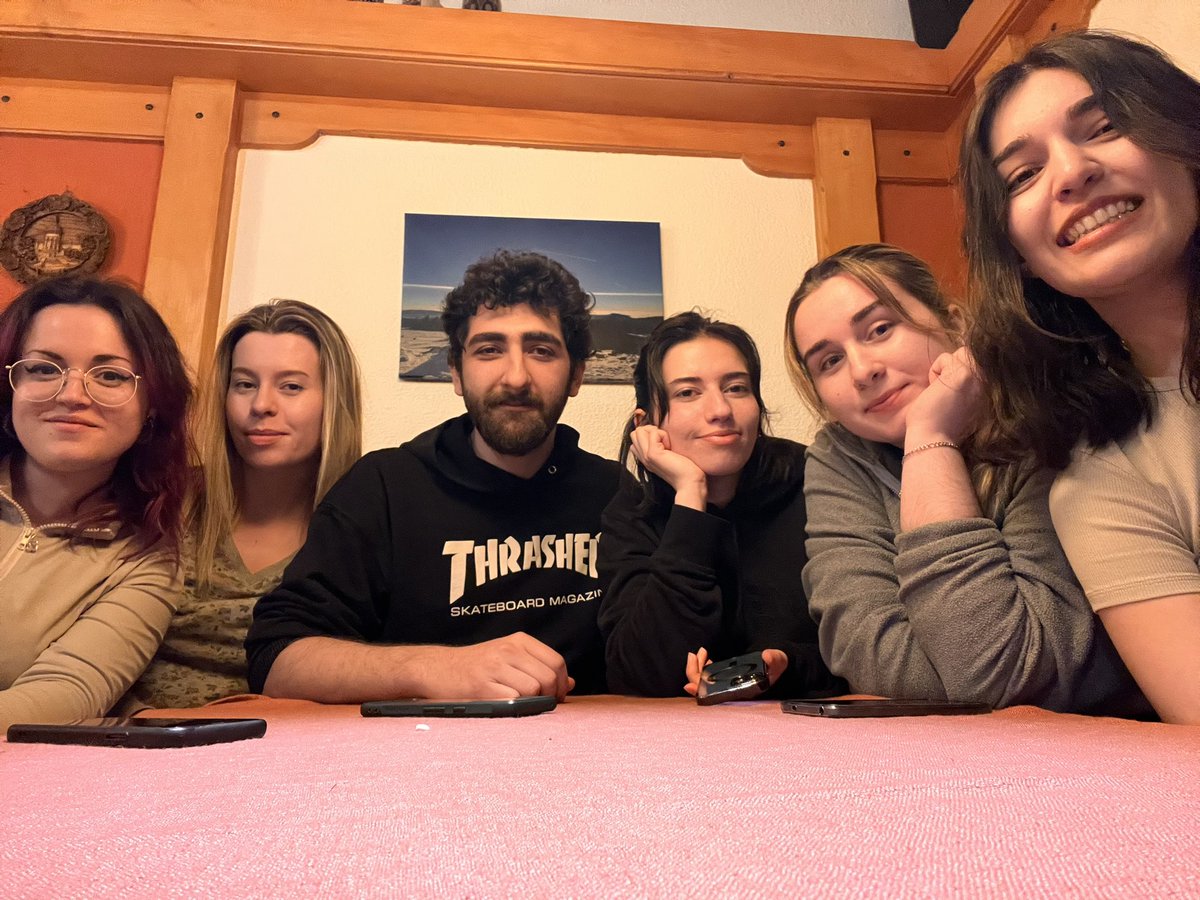 iirenuchi's tweet photo. #erasmusplus #HandInHand #PeacefulSociety #eu #BayerischEisenstein https://t.co/OSdqpAtHdF