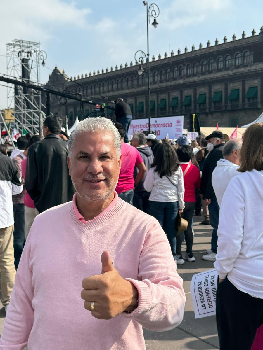 rojasdiazduran's tweet photo. Hoy es el día D.

El día de la Democracia, en el que se inicia la insurrección cívica del pueblo de México para derrotar las pretensiones antidemocráticas, autoritarias y militaristas del régimen del presidente @lopezobrador_.

¡Si salimos a votar, vamos a ganar! https://t.co/FGBYbLLtY5